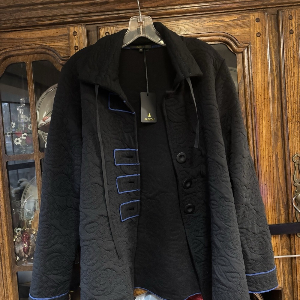 NWT Radzoli Women's Black‎ Quilted Jacket Size Medium Royal Blue Edging Casual